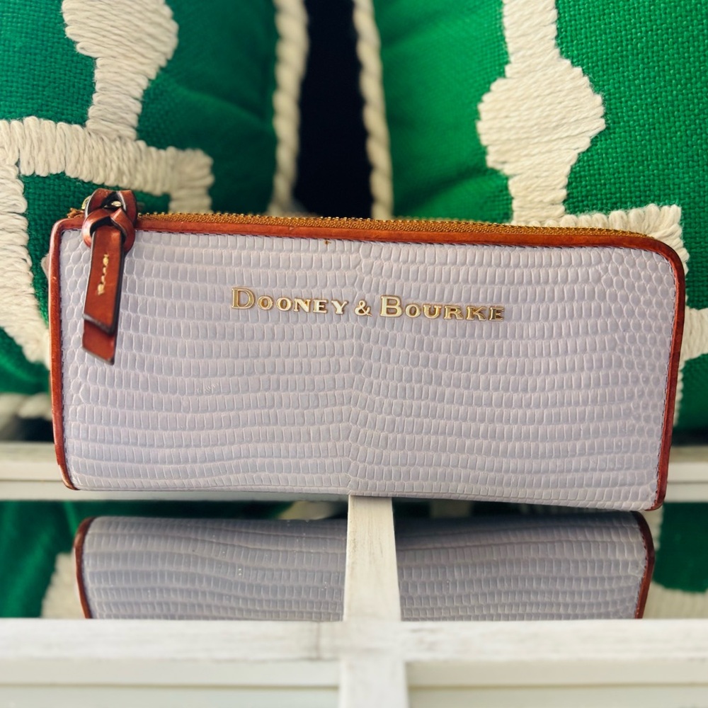Dooney & Bourke Light Lavender Textured Leather Wallet. EUC